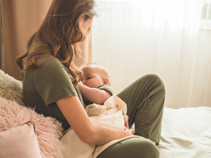 التعامل مع مغص البطن عند الرضع